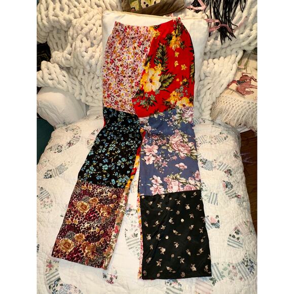 URBAN OUTFITTERS RENEWAL BOHO FLORAL PATCHWORK PANTS 100% COTTON S - Picture 8 of 10